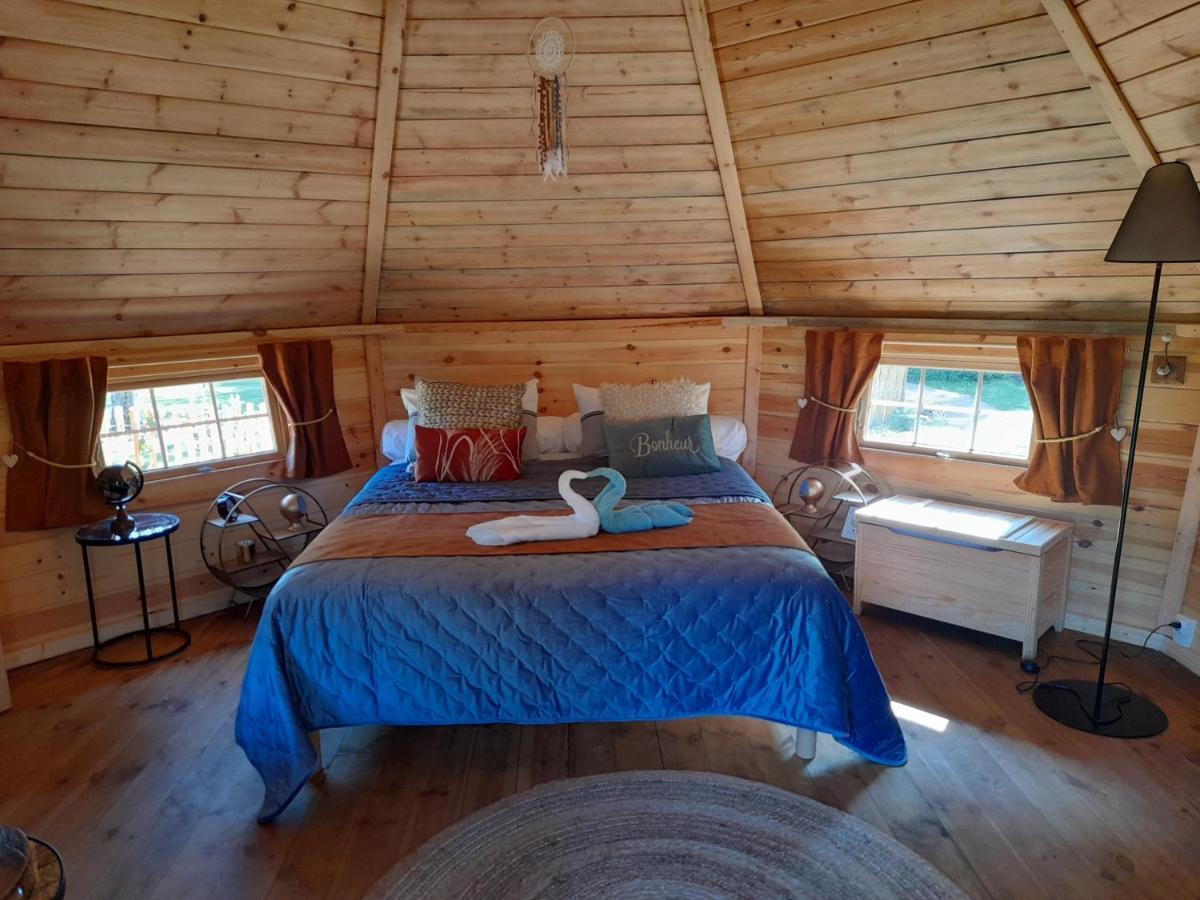 A L'Oree Du Cedre Hotell Pouzauges Eksteriør bilde