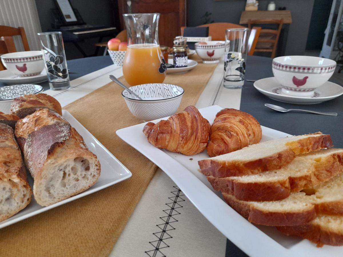 A L'Oree Du Cedre Hotell Pouzauges Eksteriør bilde