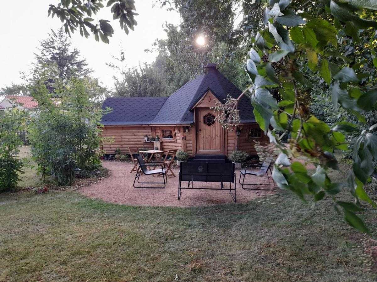 A L'Oree Du Cedre Hotell Pouzauges Eksteriør bilde
